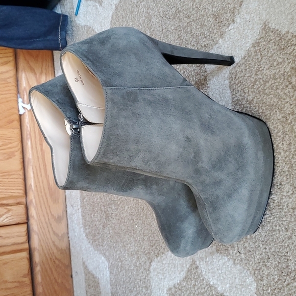 Boston Proper Khaki Green platform heels - Picture 4 of 11